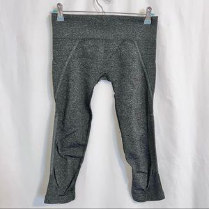Athleta capri legging, size small, gray